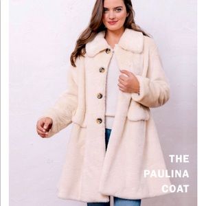 NWT Gal Meets Glam White Faux Fur Paulina Coat L